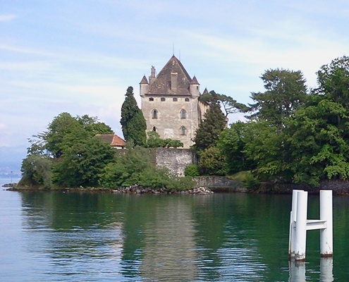 yvoire-chateau-lake-geneva